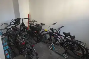 Elegante 3-Zimmer-Altbauwohnung mit grünem Innenhof – Ihr neues Zuhause wartet! – Berlin – Vorschaubild 12