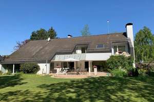 Seltenes Schmied Architektenhaus mit Indoorpool auf idyllischem Waldrandgrundstück in BS-Mascherode