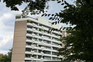 Sonnige 3-Zimmer Wohnung, 2 Balkone, Tiefgarage, Fernblick, in Porz-Westhoven, provisionsfrei! – Köln – Vorschaubild 2