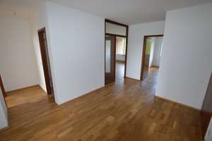 RÖNPAGEL IMMOBILIEN: Bothfeld - ETW 3 Zimmer + 2 Bäder + Loggia + TG optional – Salzwedeler Hof 3, 30179 Sahlkamp, Hannover – Vorschaubild 11