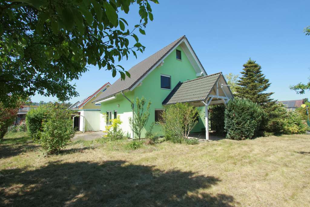 Schönes Einfamilienhaus im Grünen ++ Zossen, OT Schöneiche ++ 4 Zi. möglich