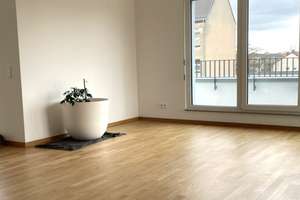 Content trifft Komfort - Stilvolles Maisonette Penthouse für Paare & Kreative - Besichtigen 21.05.26 – Methweg 4g, 50823 Neuehrenfeld, Köln – Vorschaubild 10