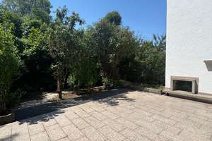 Exklusive Architektenvilla in Toplage in Heilbronn-Ost – Wohnen im Grünen mit Blick auf den Wartberg – Die vollständige Adresse der Immobilie erhältst du vom Anbieter., 74074 Heilbronn, Heilbronn – Vorschaubild 2