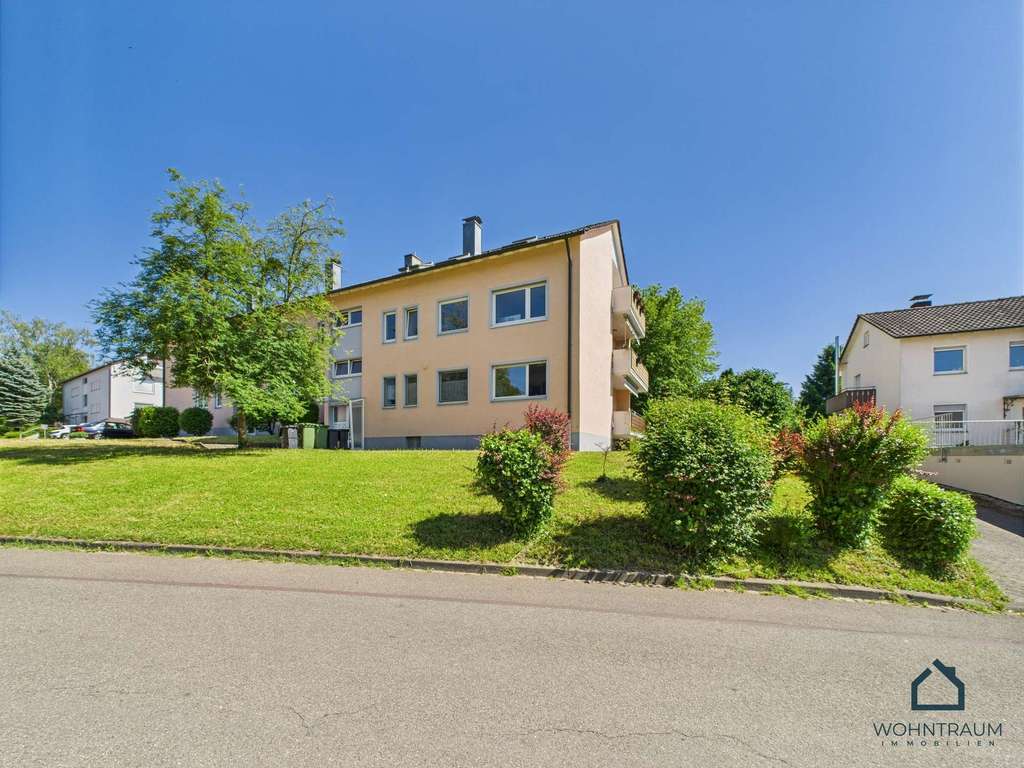 Traumblick über Lahr bis in die Vogesen – Frisch renovierte 3-Zimmer-Wohnung mit Garage