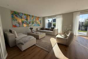 Modernes Familienhaus mit 206 m² Wohnfläche, Garten & Terrasse in familienfreundlicher Lage von Biel