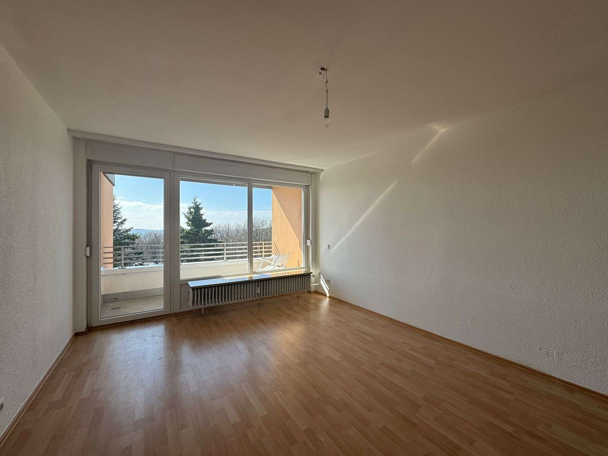 Immobilie in Ennepetal - 4,0-Zimmer-Wohnung mit Balkon und Weitsicht in Ennepetal-Voerde - Bild 4