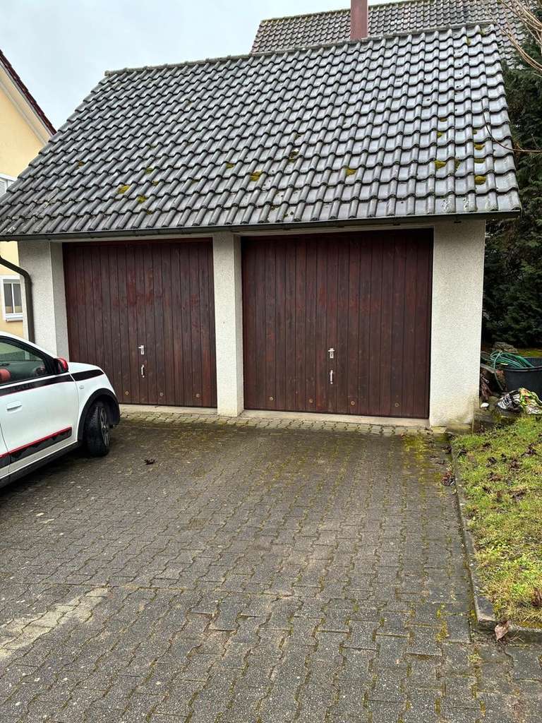Immobilie in Rudersberg - Freistehendes 2-Familienhaus mit Garagen und unerschlossenem Baugrundstück - Bild 4