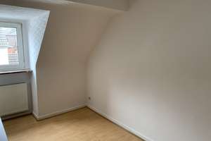 helle Dachgeschosswohnung mit Südbalkon und Blick ins Grüne an ruhigen Mieter mittleren Alters – Die vollständige Adresse der Immobilie erhältst du vom Anbieter., 52066 Burtscheider Abtei, Aachen – Vorschaubild 7