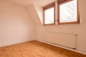 Altbaujuwel mit Balkon 4 Zimmer im Herzen von Bad Cannstatt – Die vollständige Adresse der Immobilie erhältst du vom Anbieter., 70376 Oberer Schlossgarten, Stuttgart – Vorschaubild 15