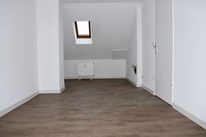 Gemütliche  Dachgeschosswohnung zu vermieten – Die vollständige Adresse der Immobilie erhältst du vom Anbieter., 68259 Wallstadt, Mannheim – Vorschaubild 2