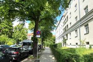 TOP SANIERTE 4 ZIMMERWOHNUNG MIT BALKON UND KAMIN  IN HERVORRAGENDER CITY -WEST LAGE