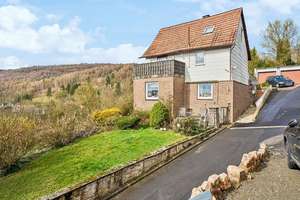 Einfamilienhaus mit Doppelgarage in Fuldatal – Die vollständige Adresse der Immobilie erhältst du vom Anbieter., 34233 Fuldatal – Vorschaubild 1