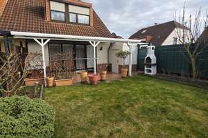 Stilvoll modernisiert. Ruhig gelegen. Perfekt durchdacht – DHH mit Wellnessbereich in Porz-Langel! – Die vollständige Adresse der Immobilie erhältst du vom Anbieter., 51143 Langel, Köln – Vorschaubild 1