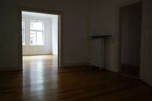 Fussgängerzone - Großzügige 4-Zi.-Altbauwohnung in bester Altstadt-Lage im 2. Stock, Kiel – 24103 Altstadt, Kiel – Vorschaubild 5