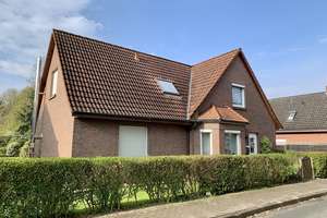 Großes Einfamilienhaus mit Einliegerwohnung – Die vollständige Adresse der Immobilie erhältst du vom Anbieter., 26931 Elsfleth – Vorschaubild 2