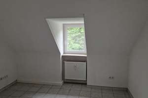 Kleine 1,5-ZW im Dachgeschoss -  Mönchberg! – Zweierweg 3a, 97074 Frauenland, Würzburg – Vorschaubild 4