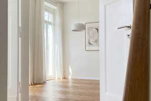Wohntraum auf zwei Etagen! Hochwertige 3,5-Zimmer-Wohnung mit Balkon & Terrasse! – Schlegelstraße 8, 4275 Südvorstadt, Leipzig – Vorschaubild 2