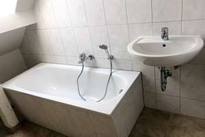 Seltene Gelegenheit: Maisonettewohnung mit Balkon,  zwei Eingängen und Stellplatz – Die vollständige Adresse der Immobilie erhältst du vom Anbieter., 65205 Erbenheim, Wiesbaden – Vorschaubild 13