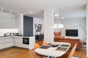Luxuriöse 3-Zimmer-Wohnung 112 m²+ Parkplatz in Berlin-Mitte - PROVISIONSFREI - (No Commission) – 10115 Mitte (Ortsteil), Berlin – Vorschaubild 3