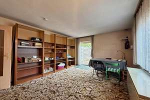 Sanierungsbedürftige DHH mit großem Eckgrundstück in ruhiger Lage von Augsburg-Bärenkeller – Die vollständige Adresse der Immobilie erhältst du vom Anbieter., 86156 Bärenkeller, Augsburg – Vorschaubild 9