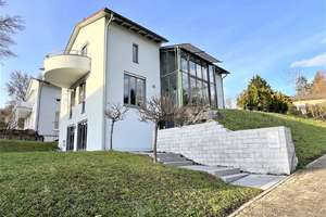Extravagante, individuelle Architektenvilla mit separater ELW in exponierter Panoramawohnlage – Die vollständige Adresse der Immobilie erhältst du vom Anbieter., 76227 Durlach, Karlsruhe – Vorschaubild 3