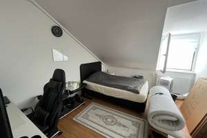 4-Zimmer unterm Dach – Rostocker Straße 33, 70376 Hallschlag, Stuttgart – Vorschaubild 4