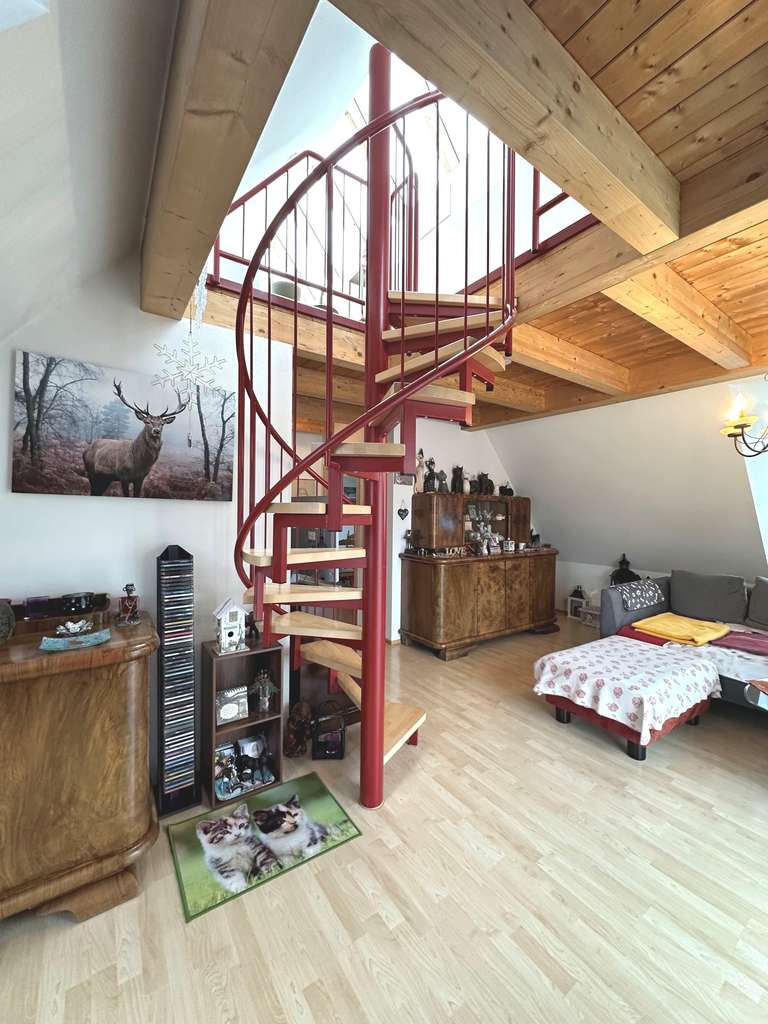 Immobilie in Kirchseeon - Investieren mit Komfort: sehr gepflegte 3-Zimmer-Galeriewohnung, zwei Balkone, stabile Miete! - Bild 4