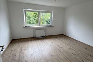 Renovierte 4 Zi.- Whng. - neues Wannenbad, großer Balkon - Bochum Höntrop – Frankenweg 46, 44867 Westenfeld, Bochum – Vorschaubild 11