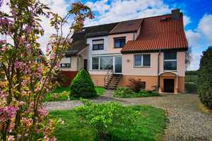 Dr. Lehner Immobilien NB -
Gepflegte Doppelhaushälfte energieeffizient und sehr ruhig gelegen – Uecker-Randow (Kreis) – Vorschaubild 2