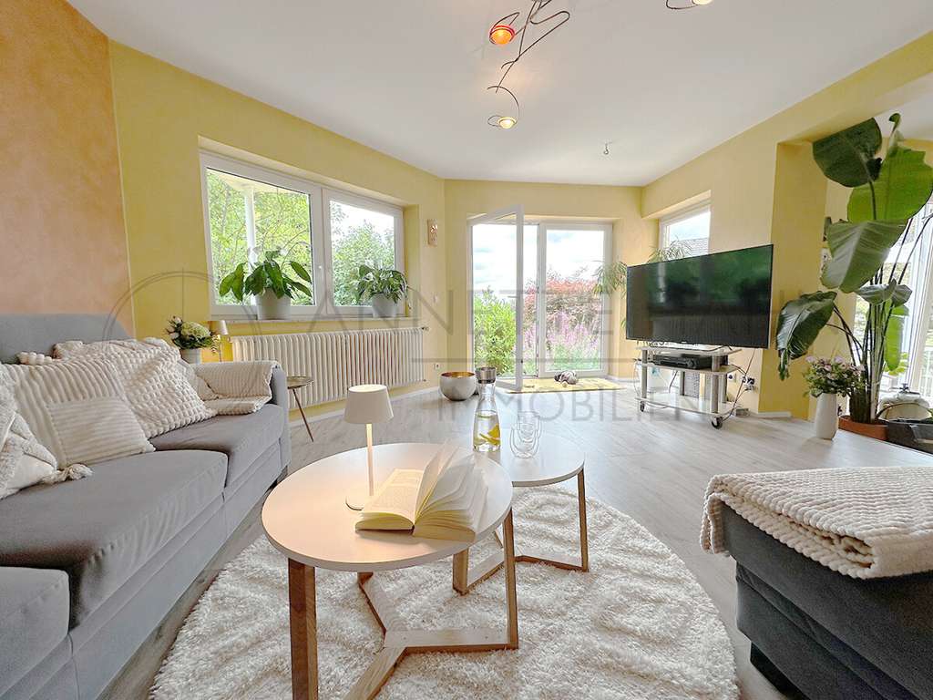 Immobilie in Münchwald - Architektenhaus in naturnaher Lage – Wohnen mit Weitblick, Raum und außergewöhnlichem Grundstück. - Bild 4