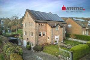 Freistehendes, umfassend modernisiertes Einfamilienhaus mit traumhaftem Garten in Gemmenich – Die vollständige Adresse der Immobilie erhältst du vom Anbieter., 52074 Vaalserquartier, Aachen – Vorschaubild 1