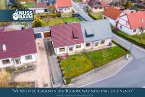 Bezugsfertiges Familienhaus mit Garten & Garage – Vor der Heide 17, 7333 Unterwellenborn – Vorschaubild 1