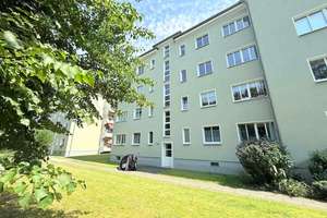 Leerstehende 2,5 Zimmerwohnung! Loggia! Tageslichtbad! Badewanne! – Die vollständige Adresse der Immobilie erhältst du vom Anbieter., 1277 Striesen-Ost, Dresden – Vorschaubild 12