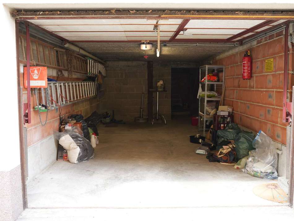 Garage 2