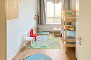 Neuwertige, möblierte 3-Zimmer-Wohnung mit EBK in ruhige, aber unmittelbare Lage am Boxhagener Platz – Kreutzigerstraße 17, 10247 Friedrichshain, Berlin – Vorschaubild 12