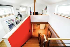KIRCHRODE: Architektenhaus, Bj. 2005, 5 Zi., Galerie, offene Küche mit EBK, Parkett, Carport etc. – Die vollständige Adresse der Immobilie erhältst du vom Anbieter., 30559 Kirchrode, Hannover – Vorschaubild 12