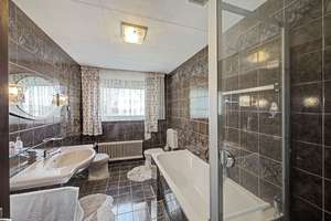 Großzügiger Bungalow mit Kamin und Wohlfühlgarten in ruhiger Sackgassenlage – Die vollständige Adresse der Immobilie erhältst du vom Anbieter., 44149 Kley, Dortmund – Vorschaubild 6