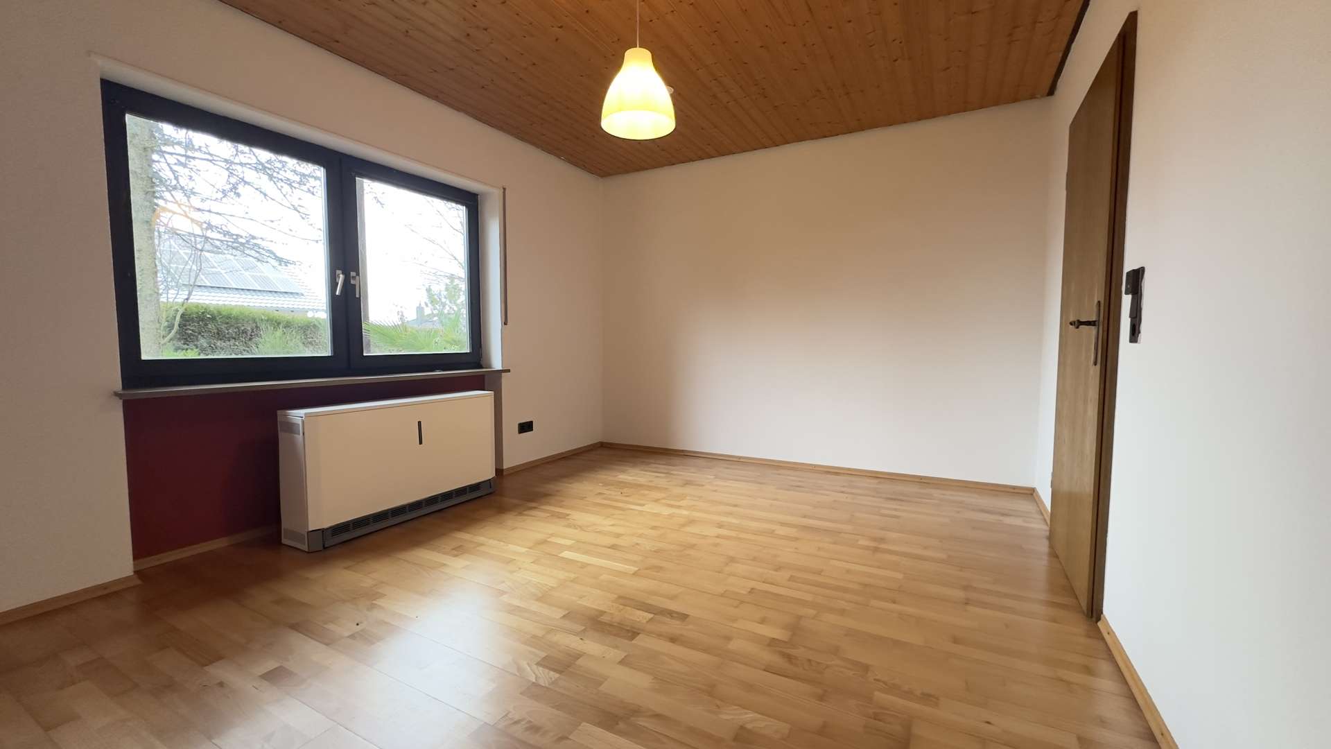 Immobilie in Winnweiler - Familienfreundliches Ein- Zweifamilienhaus auf weitläufigem Grundstück - Bild 7