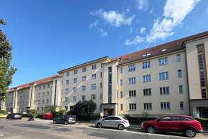 Charmante 2-Raum-Wohnung mit Balkon im denkmalgeschützten Gebäude