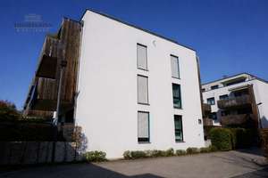 Helle und moderne Wohnung im 1. OG
Großer Südbalkon - TG-Platz
Super Zustand - sofort beziehbar – Die vollständige Adresse der Immobilie erhältst du vom Anbieter., 74080 Böckingen, Heilbronn – Vorschaubild 2