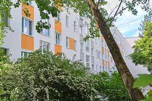 Wohnung mit separaten Zimmern, Nähe zur Bushaltestelle und Kindergärten! – Hertzstr. 12, 1257 Leuben (Stadtteil), Dresden – Vorschaubild 1