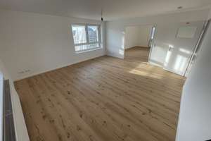 Helle und Geräumige 4-Zimmer-Wohnung in Karlsruhe Weststadt mit Balkon – Kriegsstraße 191, 76135 Weststadt, Karlsruhe – Vorschaubild 2