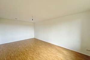 Helle 3-Zimmer-Wohnung mit Einbauküche und Balkon  – Plettstraße 71, 81735 Neuperlach, München – Vorschaubild 3