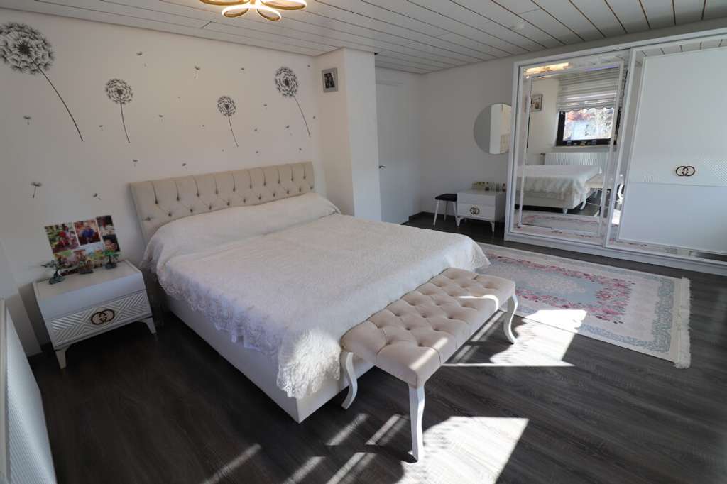 Immobilie in Münsingen - Doppelhaushälfte in ruhiger Lage in Magolsheim - Bild 2