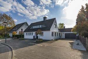 *VERKAUFT* Klassische Familienvilla direkt am Uerdinger Stadtpark: stilvolles und großzügiges Wohnen – Die vollständige Adresse der Immobilie erhältst du vom Anbieter., 47829 Uerdingen, Krefeld – Vorschaubild 31