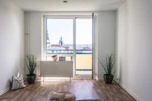1-Raum-Wohnung mit Einbauküche direkt im Zentrum – Rosenhof 18, 9111 Chemnitz – Vorschaubild 1