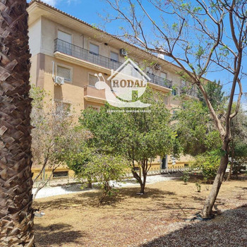 Helle 3-Zimmer-Wohnung mit Garage und Pool in Villa Inés