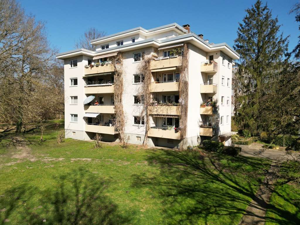 Tolle 2-Zimmer Wohnung mit jeder Menge Potential in ruhiger Lage von Landwasser