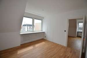 Rarität! Renovierte Dach-Maisonettewhg. mit Terrasse, gegenüber Pinakothek / Museum Brandhorst – Die vollständige Adresse der Immobilie erhältst du vom Anbieter., 80333 Universität, München – Vorschaubild 9
