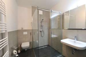 BARRIEREFREIE WOHNUNG MIT TERRASSE & GEMEINSCHAFTSGARTEN - TG-STELLPLATZ - IDEAL FÜR EINE FAMILIE – Rudower Str. 44 gg, 12524 Altglienicke, Berlin – Vorschaubild 10